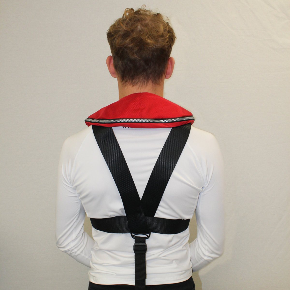 Baltic Winner 165N gilet de sauvetage automatique rouge avec harnais 4