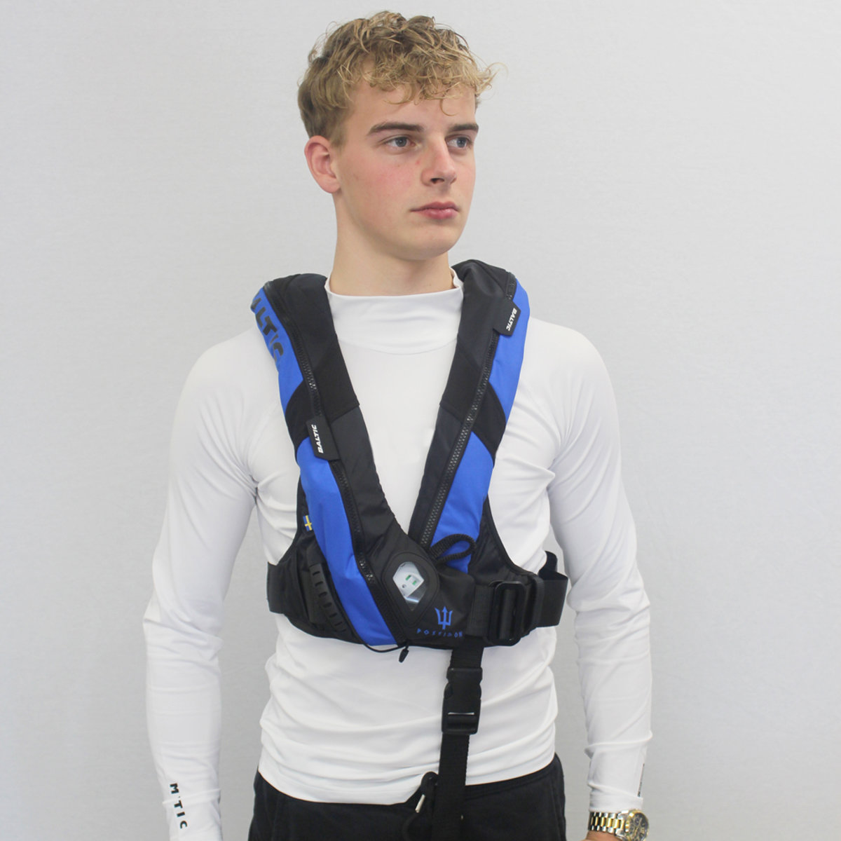 Baltic Poseidon 165N gilet de sauvetage automatique bleu avec harnais 3