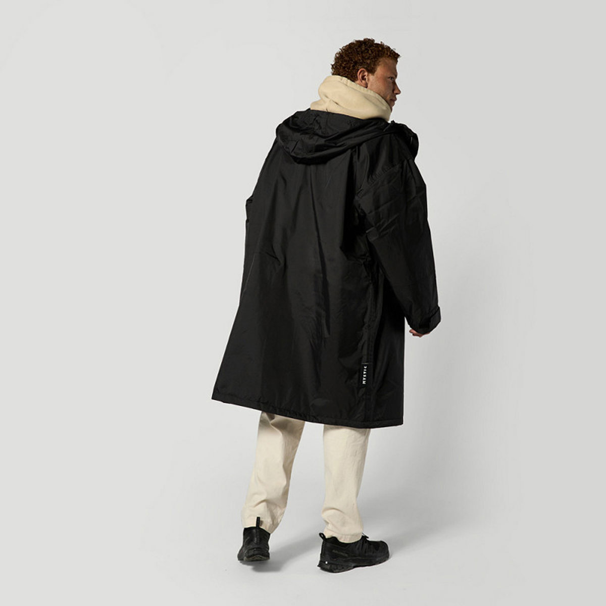 Mystic Explore poncho zwart 4