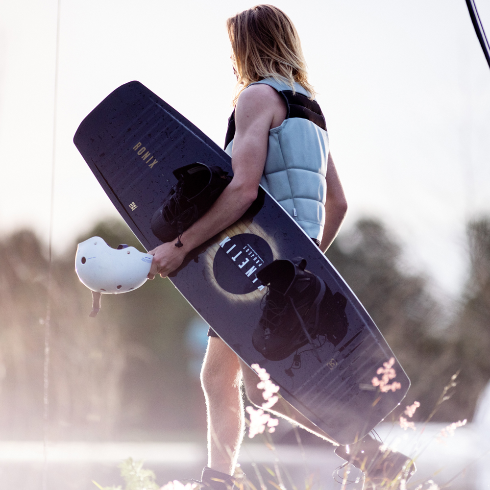 Ronix Kinetik Springbox 2 150 Wakeboard 2