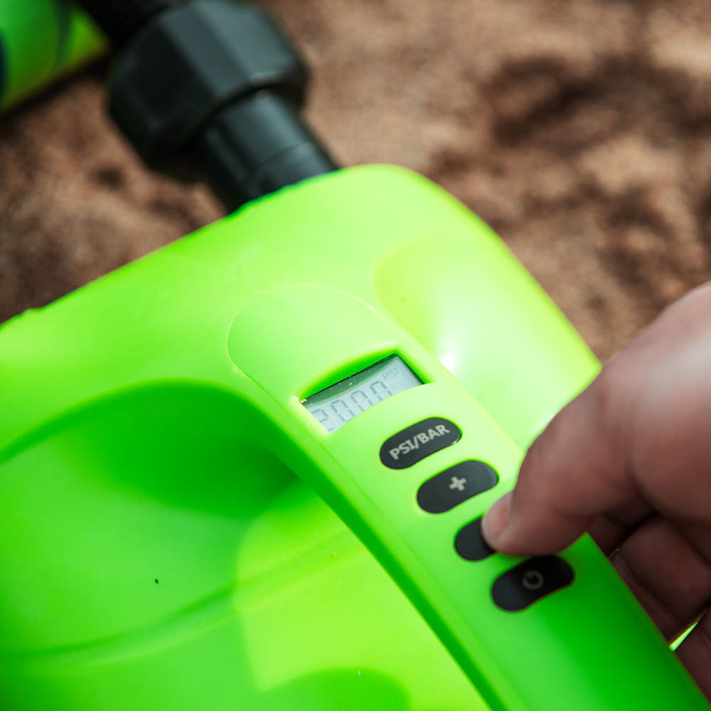 Jobe Tragbare elektrische Luftpumpe mit Tasche 3