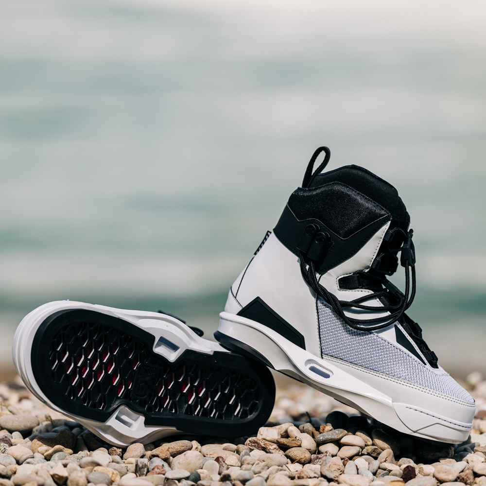 Liquid Force Illusion Wakeboard-Set 152 cm mit Aspect 4d Bindungen 15