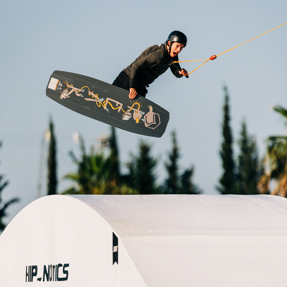 Liquid Force Peak Wakeboard-Set 146 cm mit Peak 4d Bindungen 8