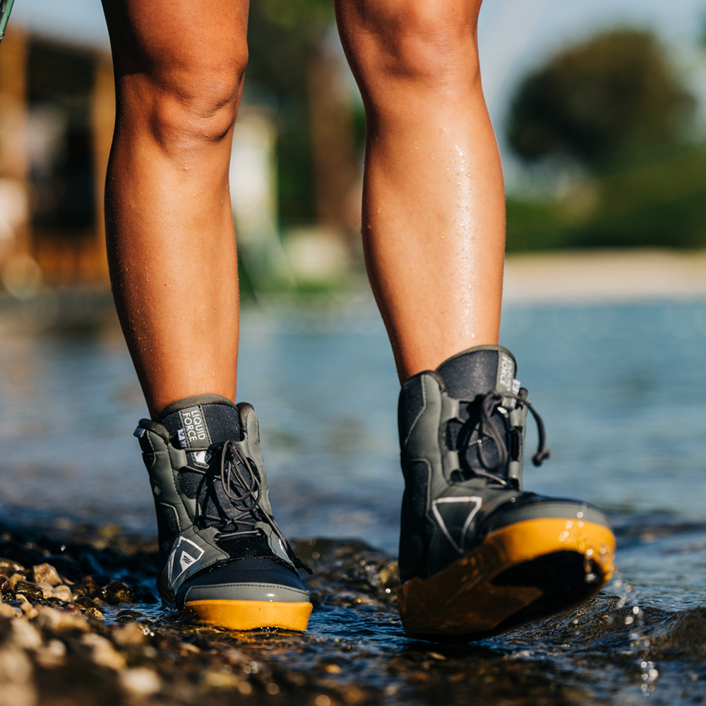 Liquid Force Paket Peak Wakeboard 151 cm mit Peak 4d Bindungen 4