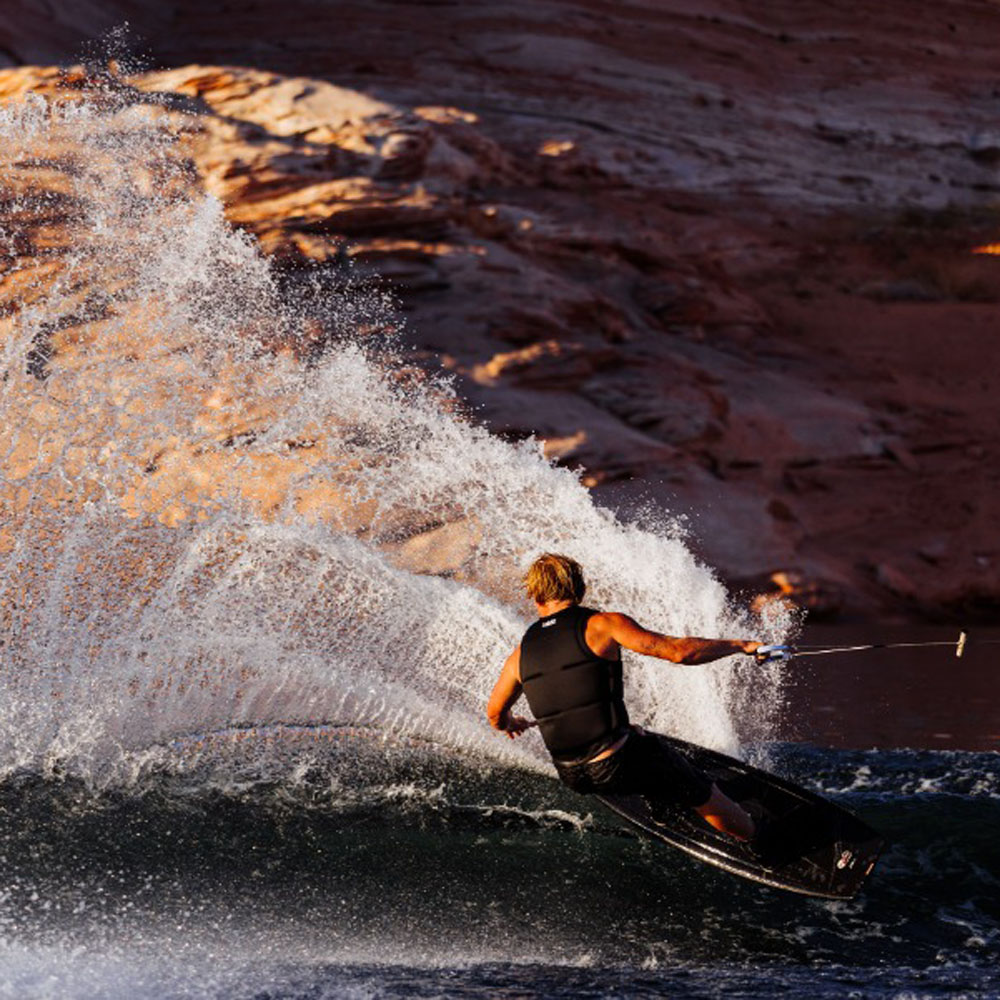 Liquid Force Origin Wakeboardset 136 cm mit Tao 6x Bindungen 10