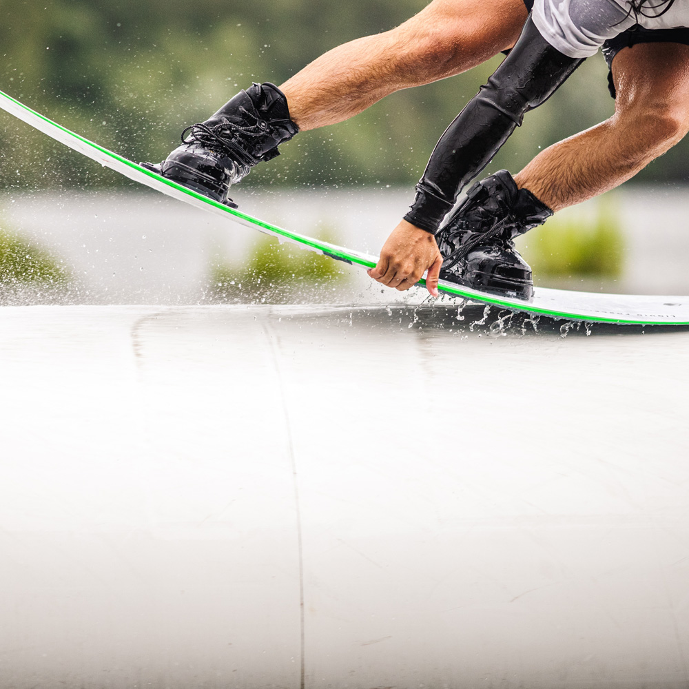 Liquid Force APEX 142cm Wakeboard 4