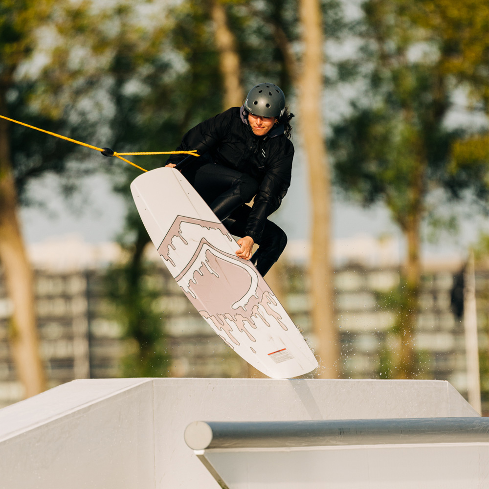 Liquid Force Vamp Wakeboard 136 cm 5