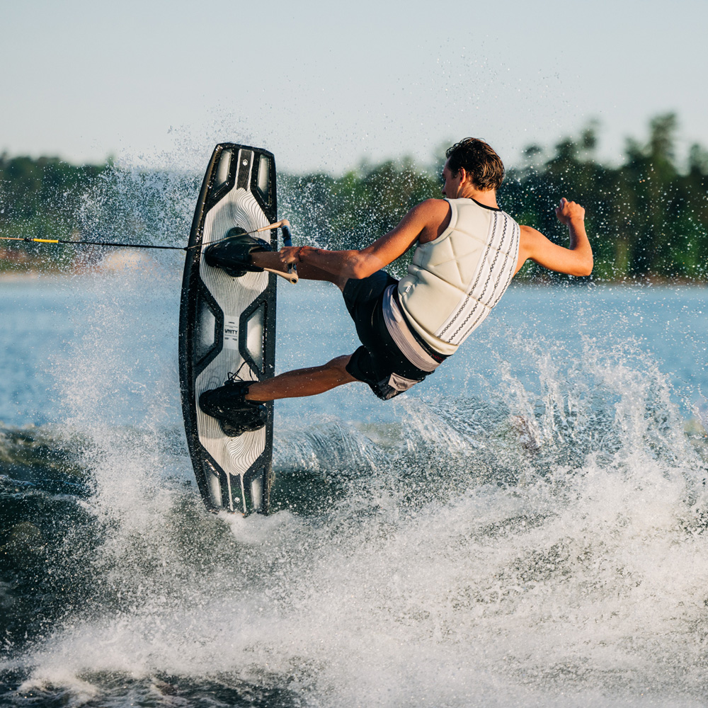 Liquid Force Unity Aero Wakeboard 139 cm 5