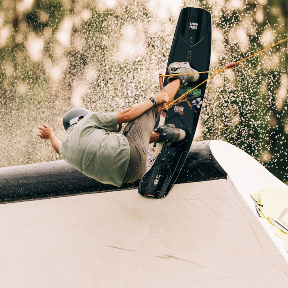 Liquid Force Peak Wakeboard 146 cm 11