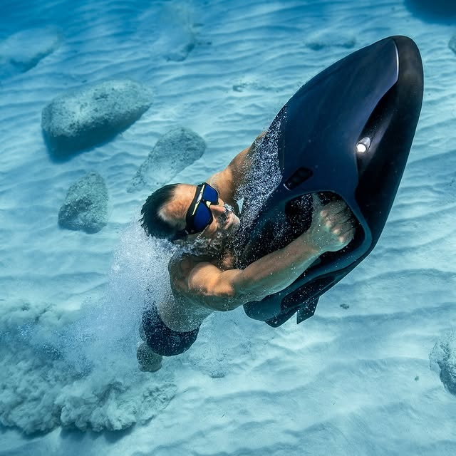 F9S Titanum Unterwasser-Scooter