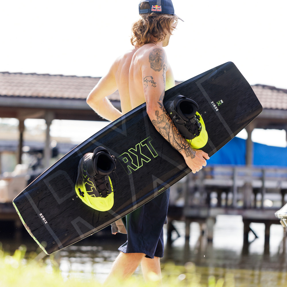 Ronix RXT set de wakeboard 148 cm avec chausses RXT 4