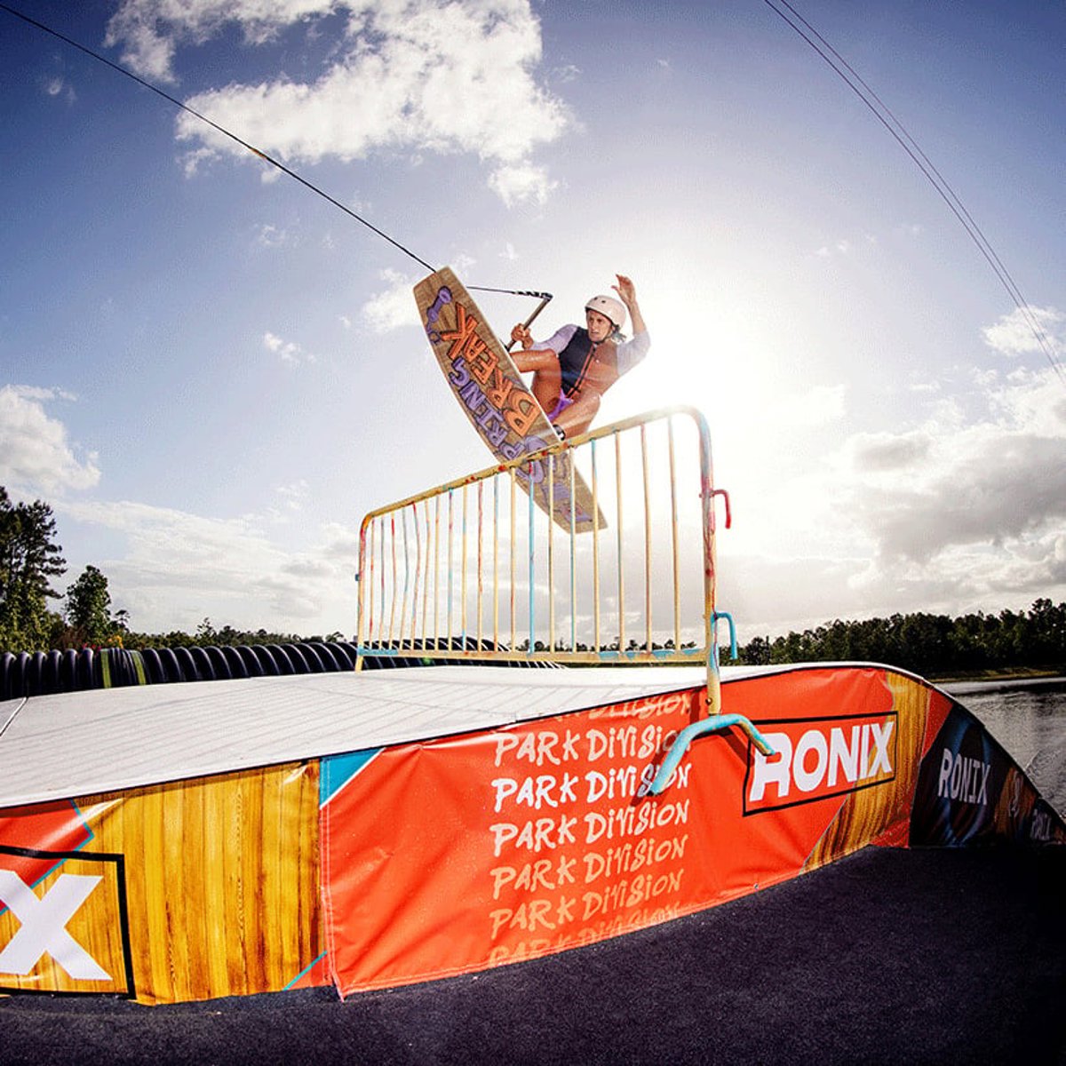 Ronix Spring Break 143 cm ensemble de wakeboard avec chausses Rise 14