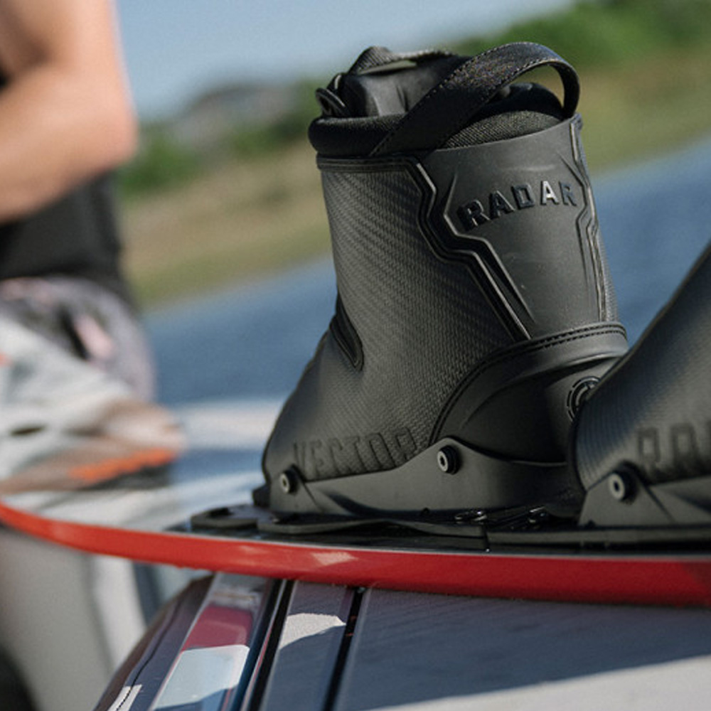 Radar Carbitex Vector BOA chausse de ski slalom avant feather frame 5