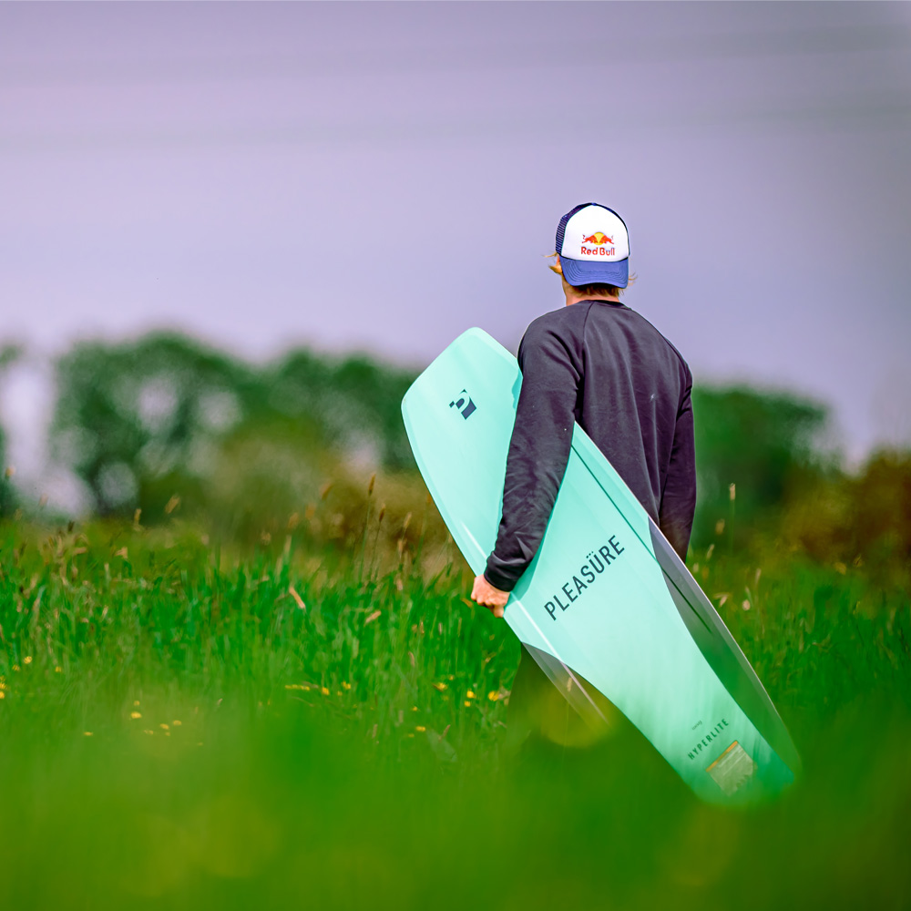 Hyperlite Pleasure wakeboard 152 cm avec chausses Zero2 9