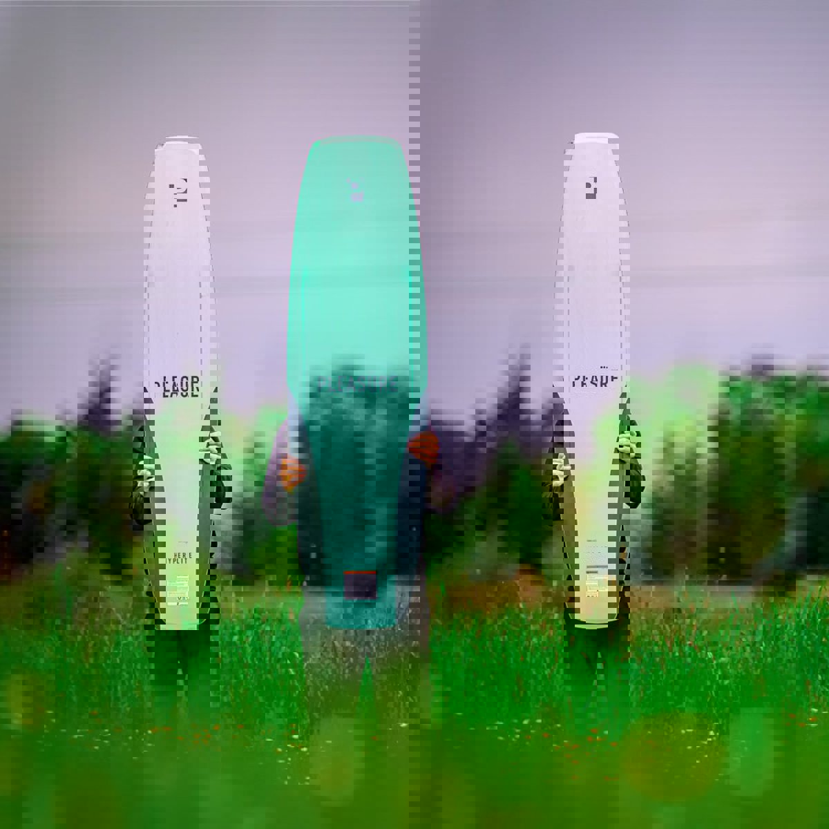 Hyperlite Pleasure wakeboard 156 cm avec chausses Zero2 17