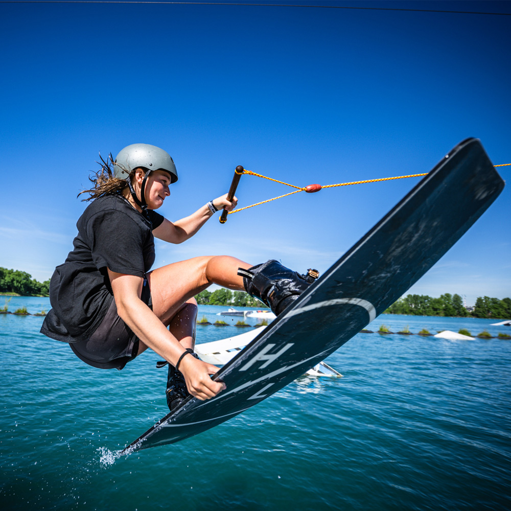 Hyperlite Impulse wakeboard 147 cm 2