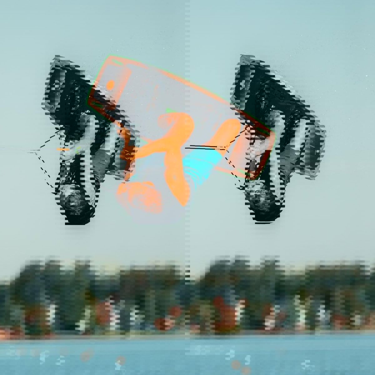 Jobe ensemble wakeboard Conflict 142cm & chausses Republik 6