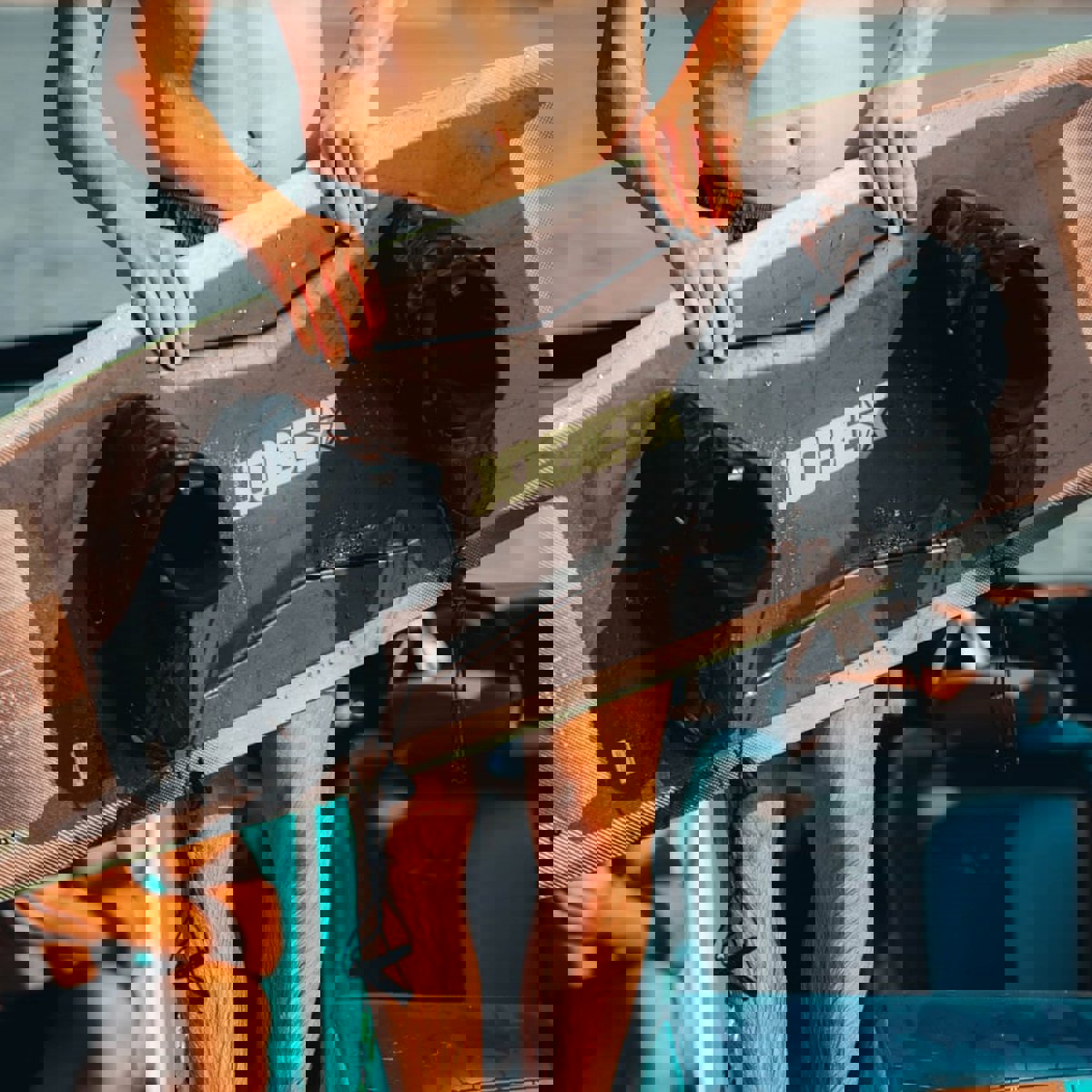 Jobe ensemble wakeboard Conflict 142cm & chausses Republik 8