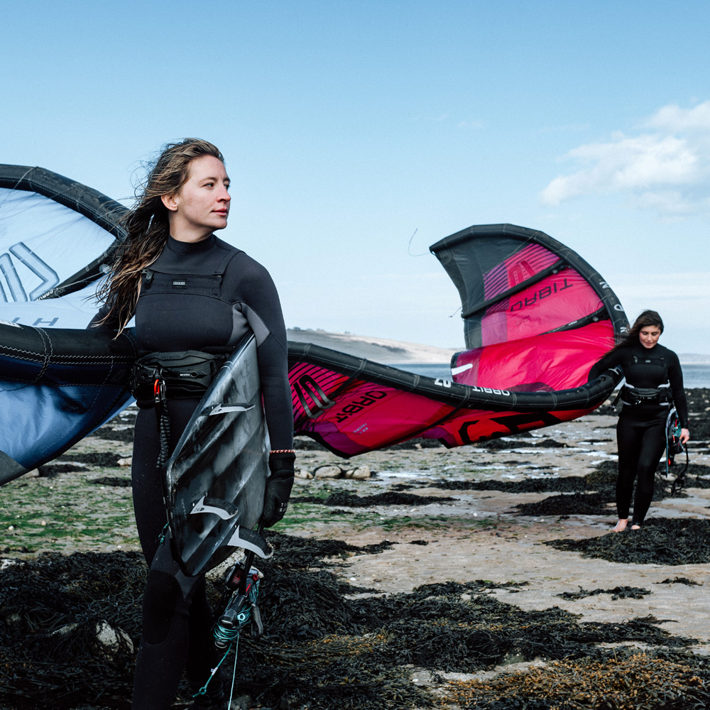 Mystic Haven Fullsuit 4/3mm combinaison femme noire avec double fermeture avant 7