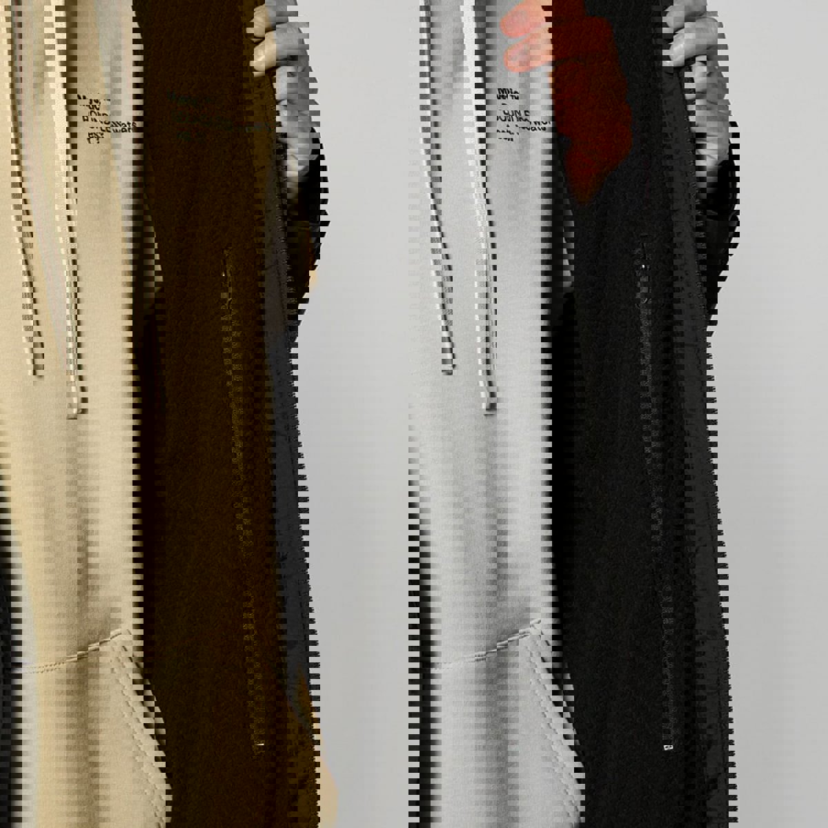 Mystic Explore poncho noir 15