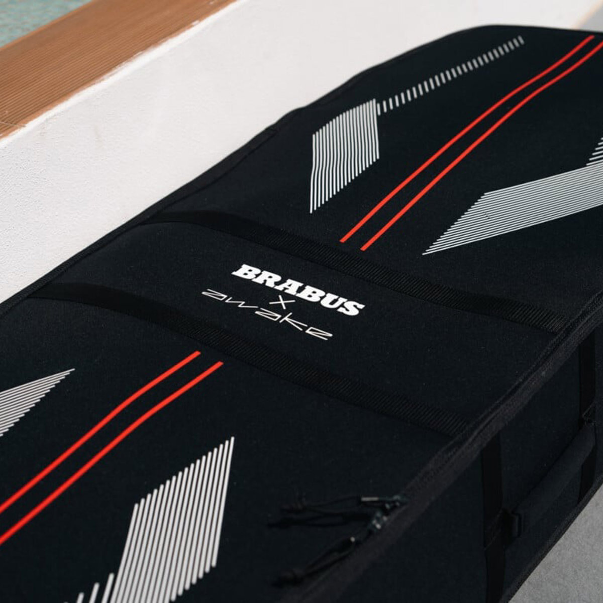 Awake BRABUS Shadow planche de surf électrique 24