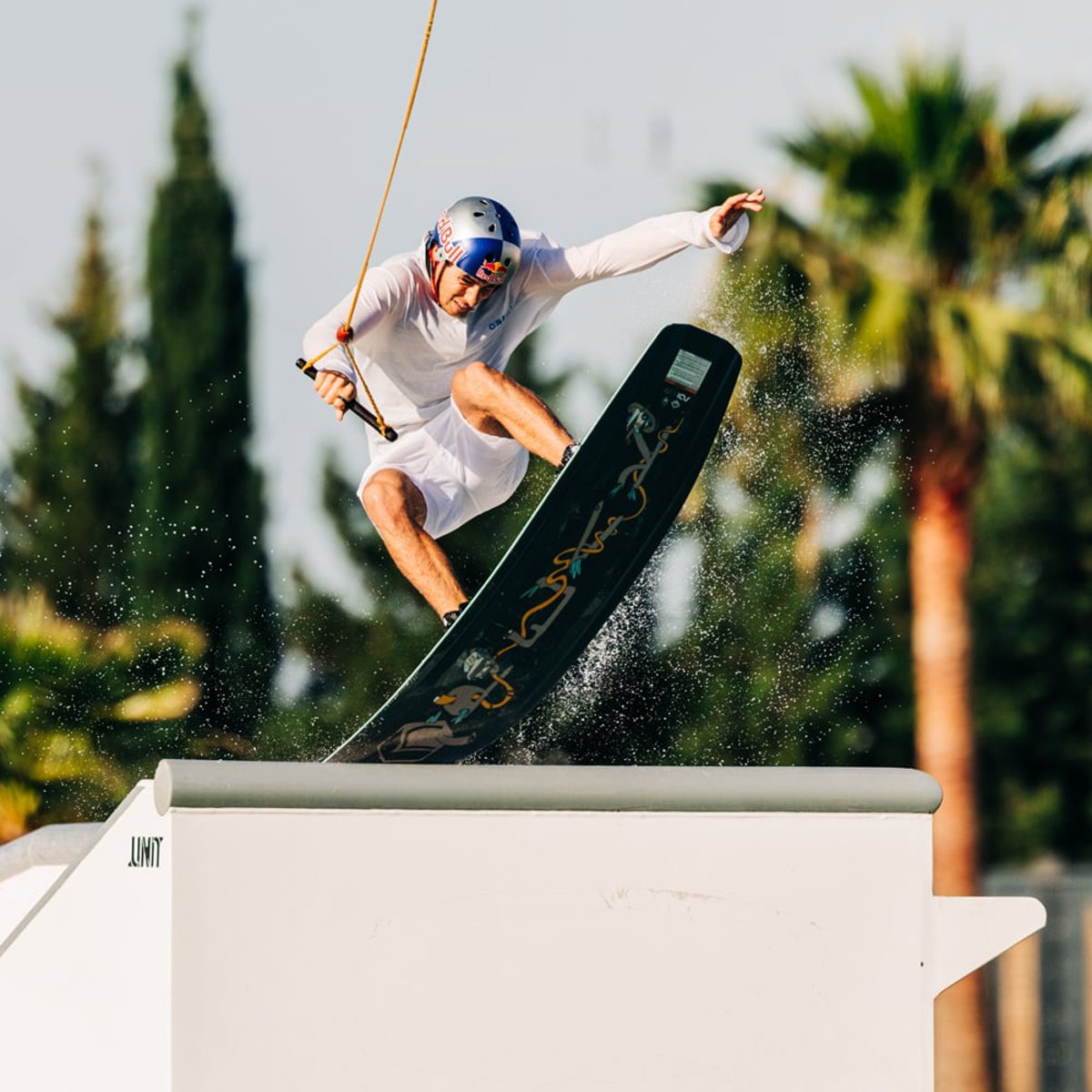Liquid Force Ensemble de wakeboard Peak 146 cm avec fixations Peak 4d 20