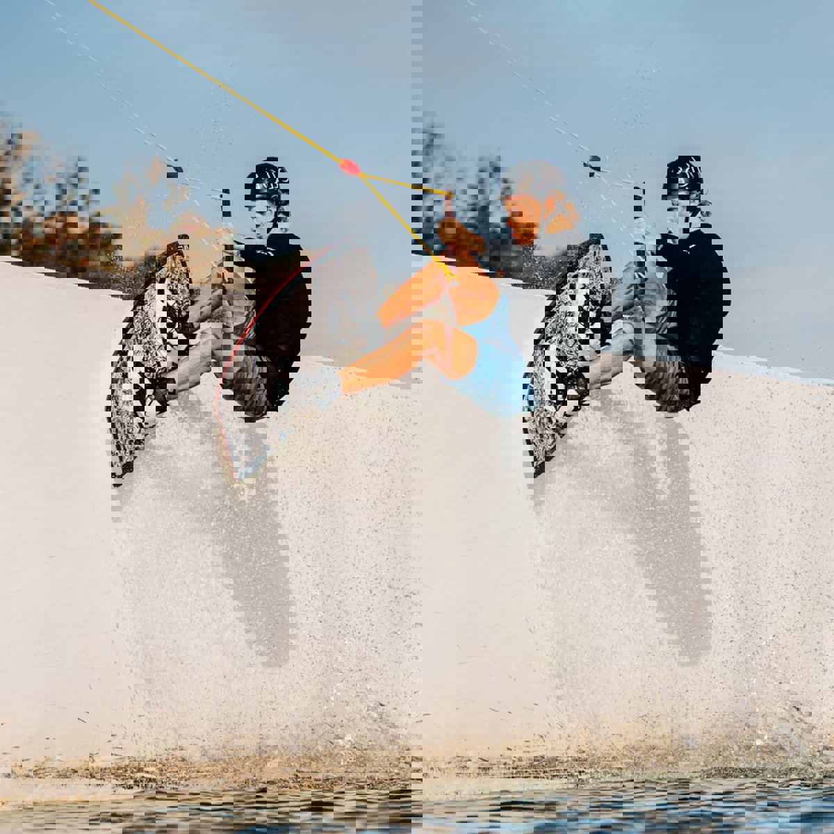 Liquid Force Ensemble de wakeboard Apex 144 cm avec fixations Classic 6x 18