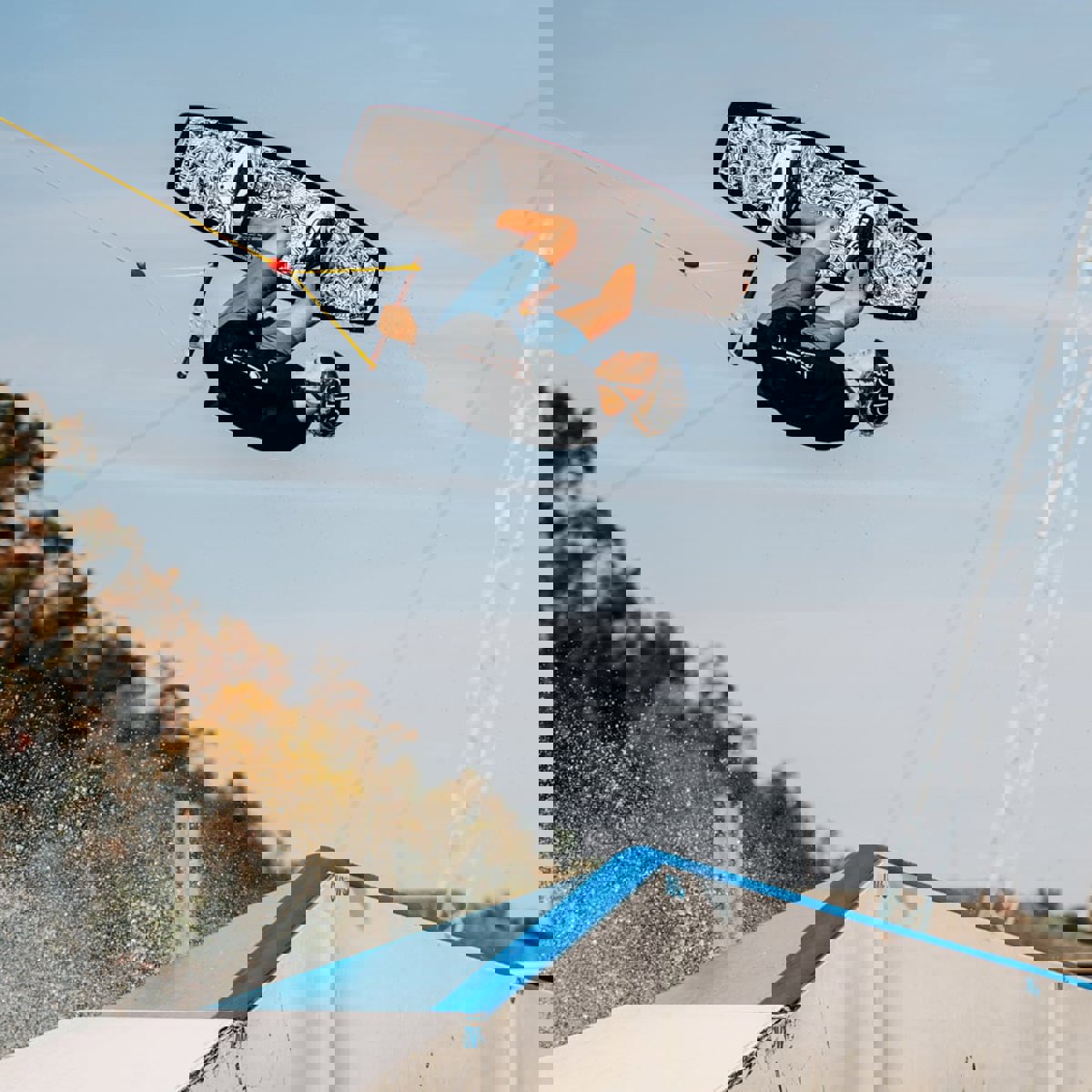 Liquid Force Ensemble de wakeboard Apex 144 cm avec fixations Classic 6x 19