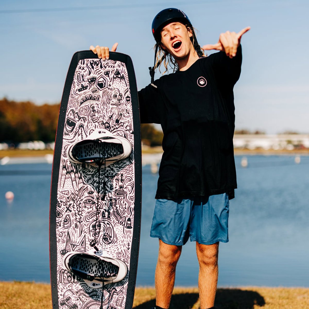 Liquid Force Ensemble de wakeboard Liquid Force Apex 149 cm avec Classic 6x fixations 27