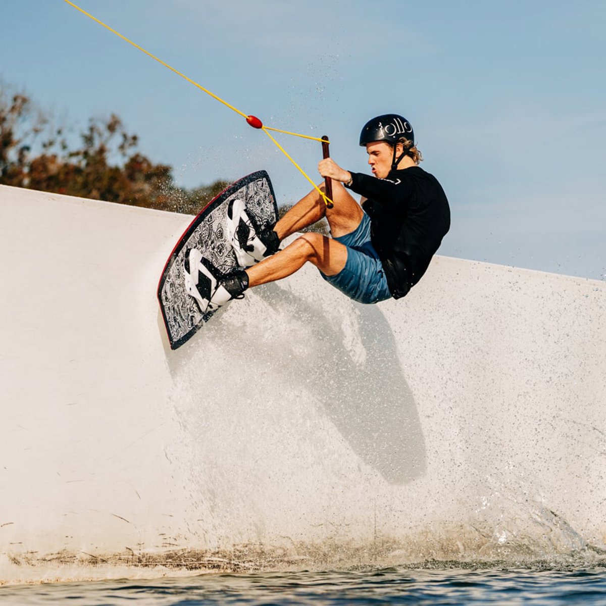 Liquid Force Ensemble de wakeboard Liquid Force Apex 149 cm avec Classic 6x fixations 36