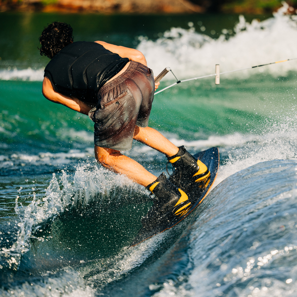 Liquid Force Ensemble de wakeboard Ethos 141 cm avec fixations Vertex 6x 14