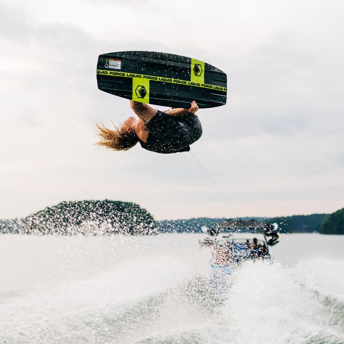 Liquid Force RDX ensemble wakeboard 130 cm avec fixations Transit 16