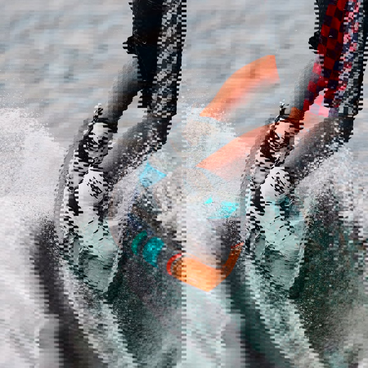 Liquid Force Ensemble de wakeboard Liquid Force Trip 130 cm avec fixations Index 15