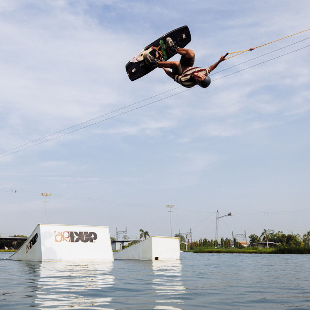 Liquid Force Peak wakeboard 146 cm 5