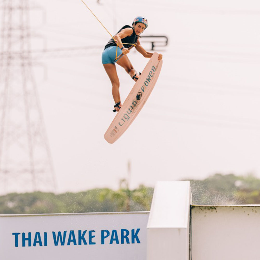 Liquid Force Holiday wakeboard 146 cm 13