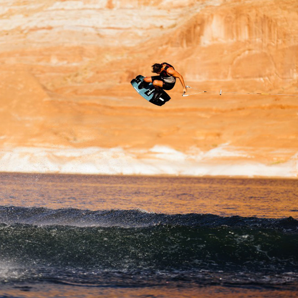 Liquid Force Remedy wakeboard 142 cm 2