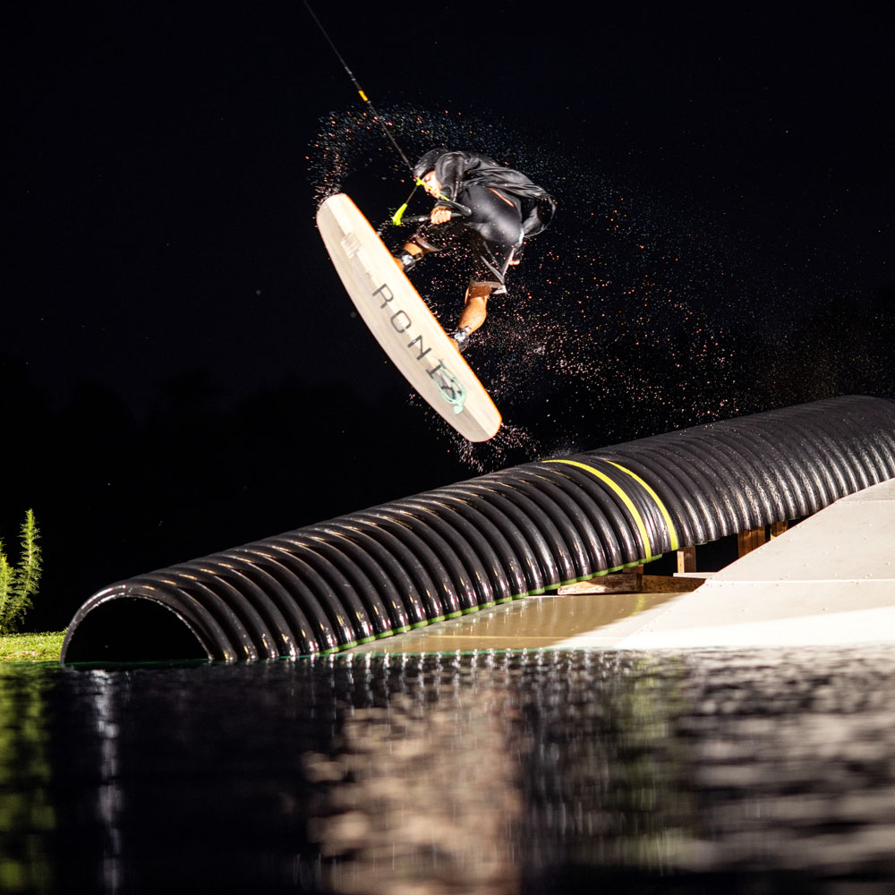 Ronix Diplomat 143 cm pacchetto da wakeboard con attacchi Diplomat 6