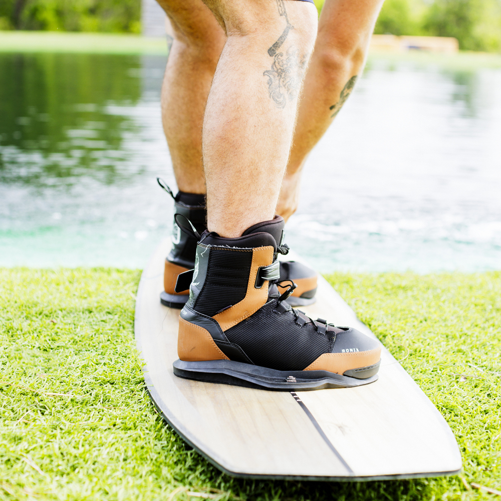 Ronix Diplomat 148 cm pacchetto da wakeboard con attacchi Diplomat 4