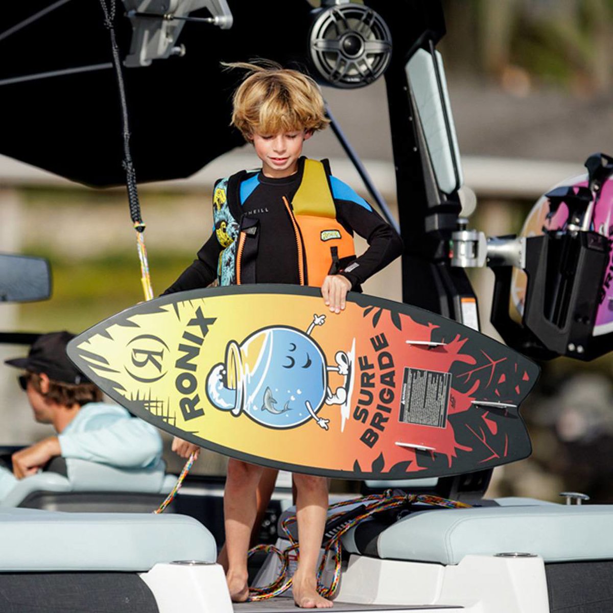 Ronix Boy's Sonic Fish 3.9 wakesurfer 9