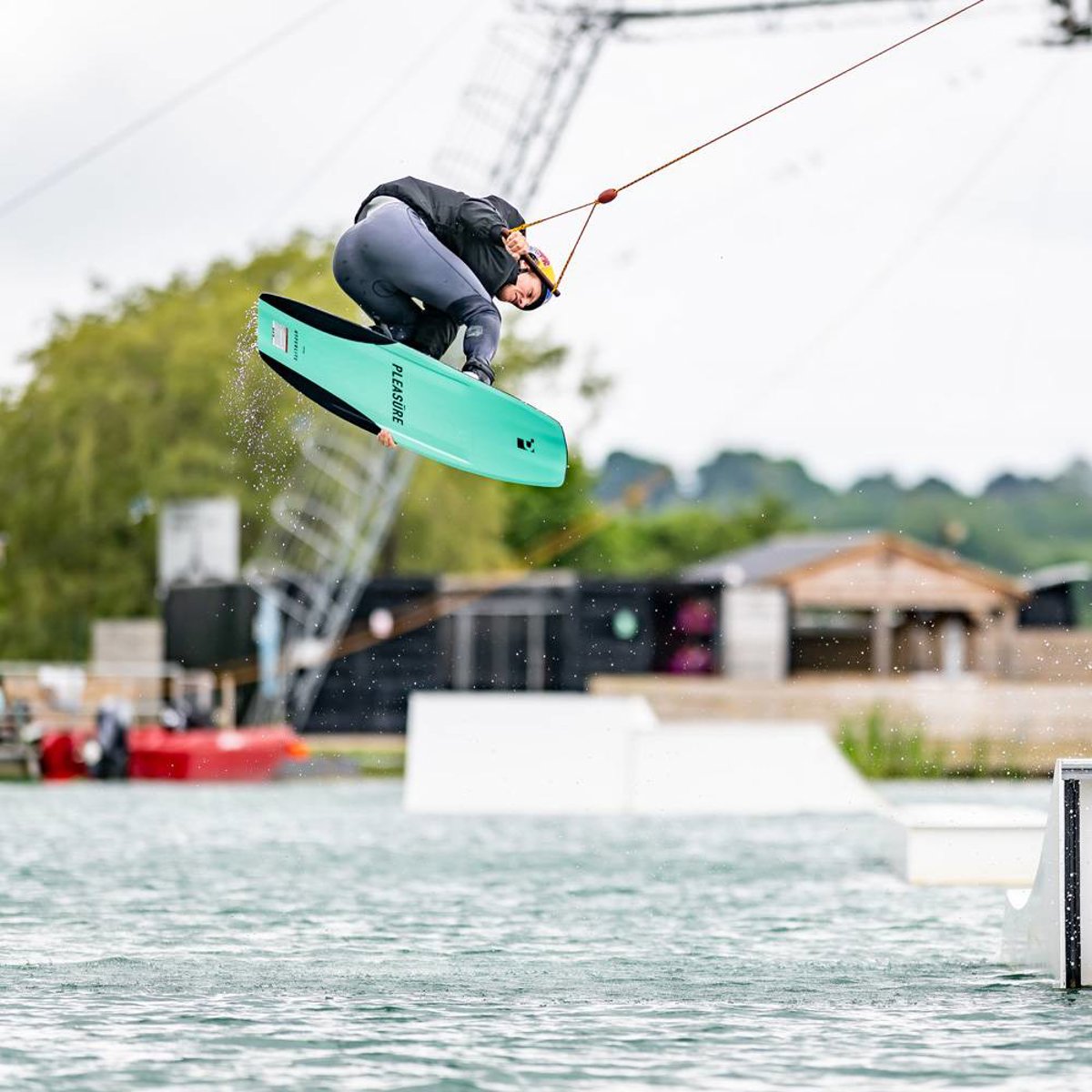 Hyperlite Pleasure wakeboard 156 cm con attacchi Zero2 26