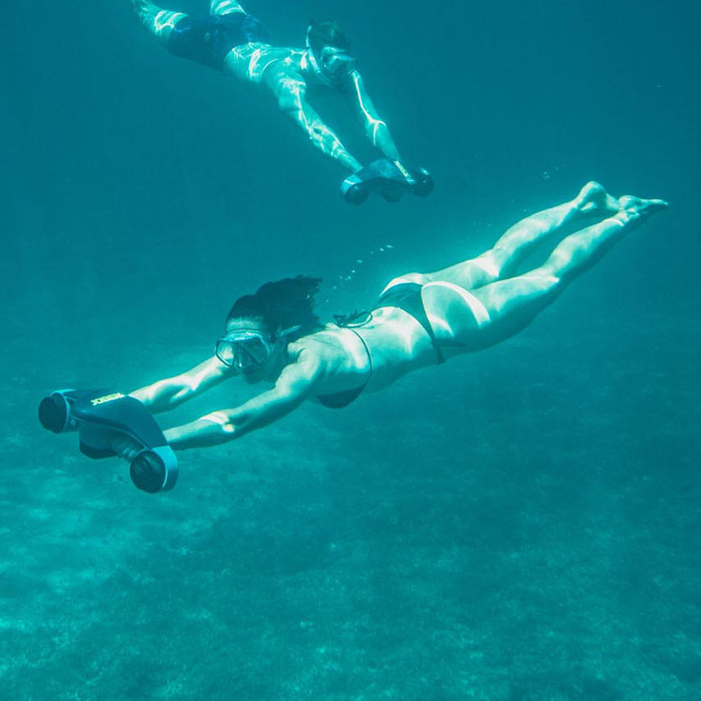 Jobe Infinity seascooter con borsa e set snorkel 3