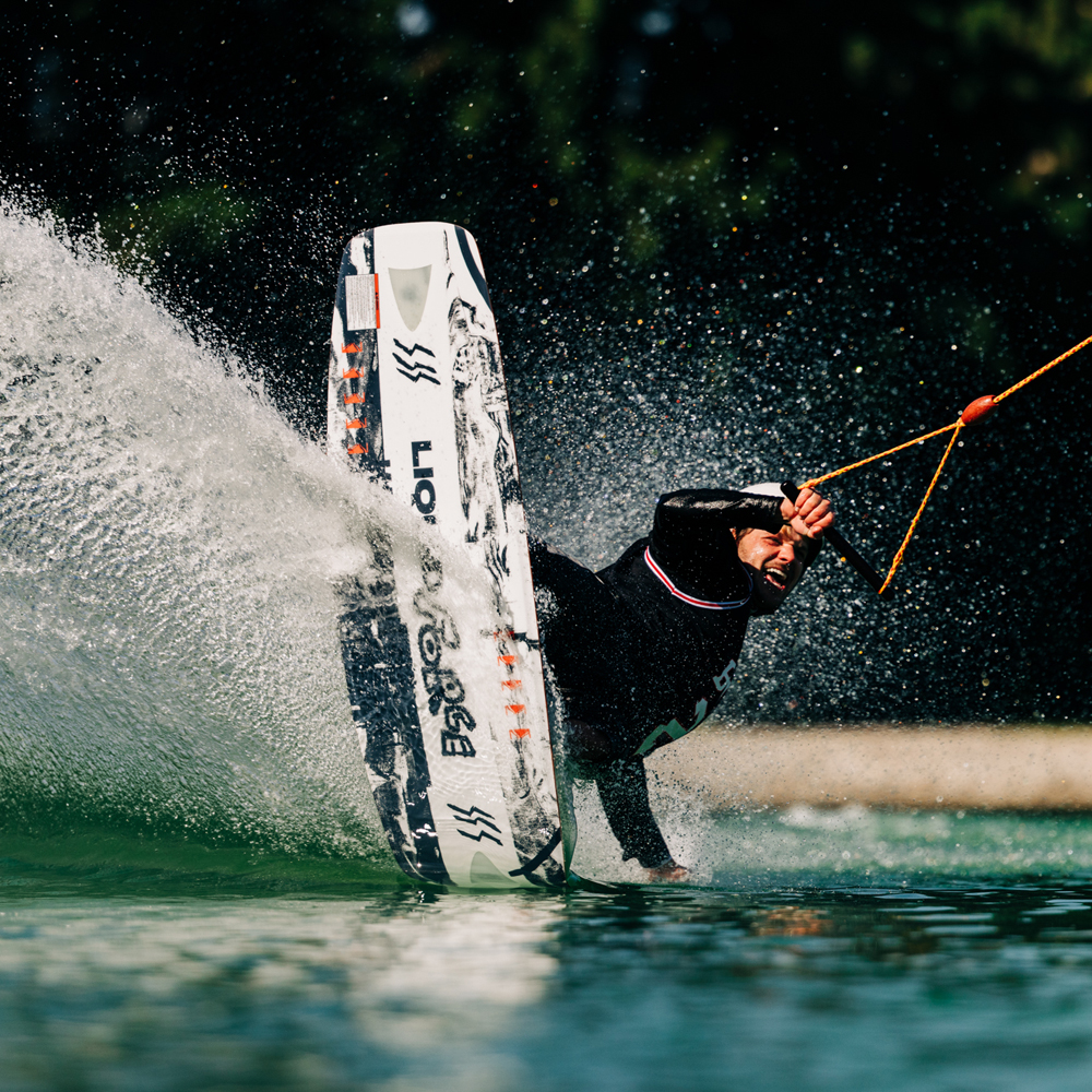 Liquid Force Set wakeboard Illusion 147 cm con legature Aspect 4d 4