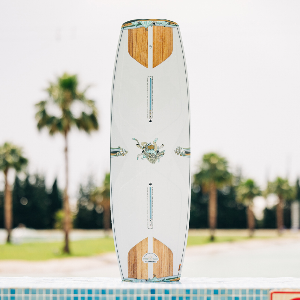 Liquid Force Set wakeboard Peak 146 cm con legature Peak 4d 15