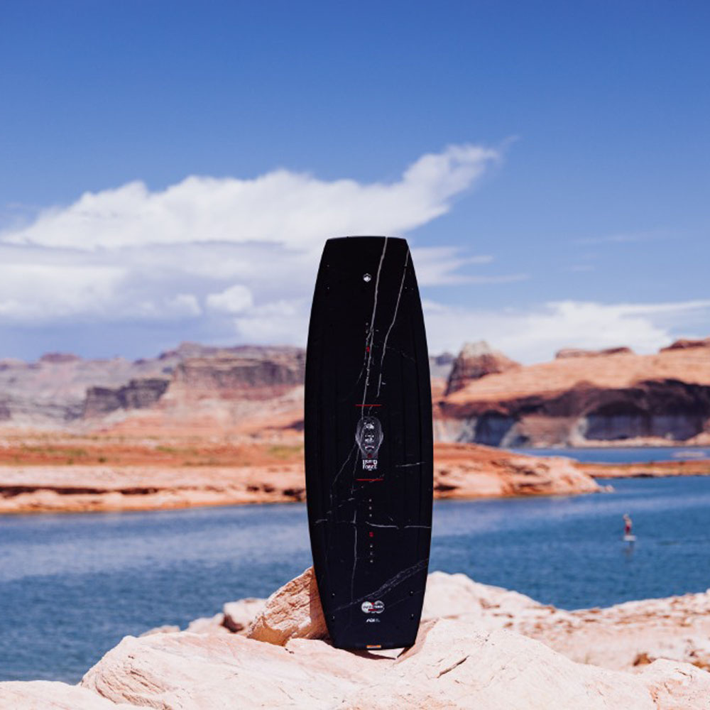 Liquid Force Set wakeboard Liquid Force Origin 136 cm con legature Tao 6x 3