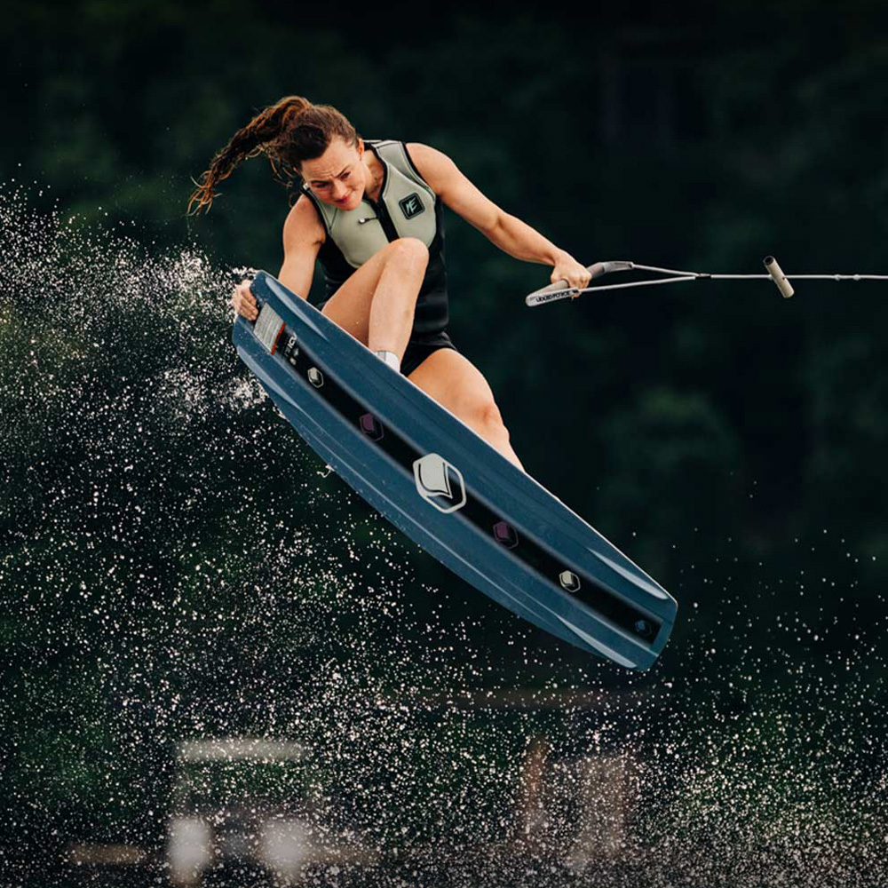 Liquid Force Me Aero wakeboard 134 cm 5