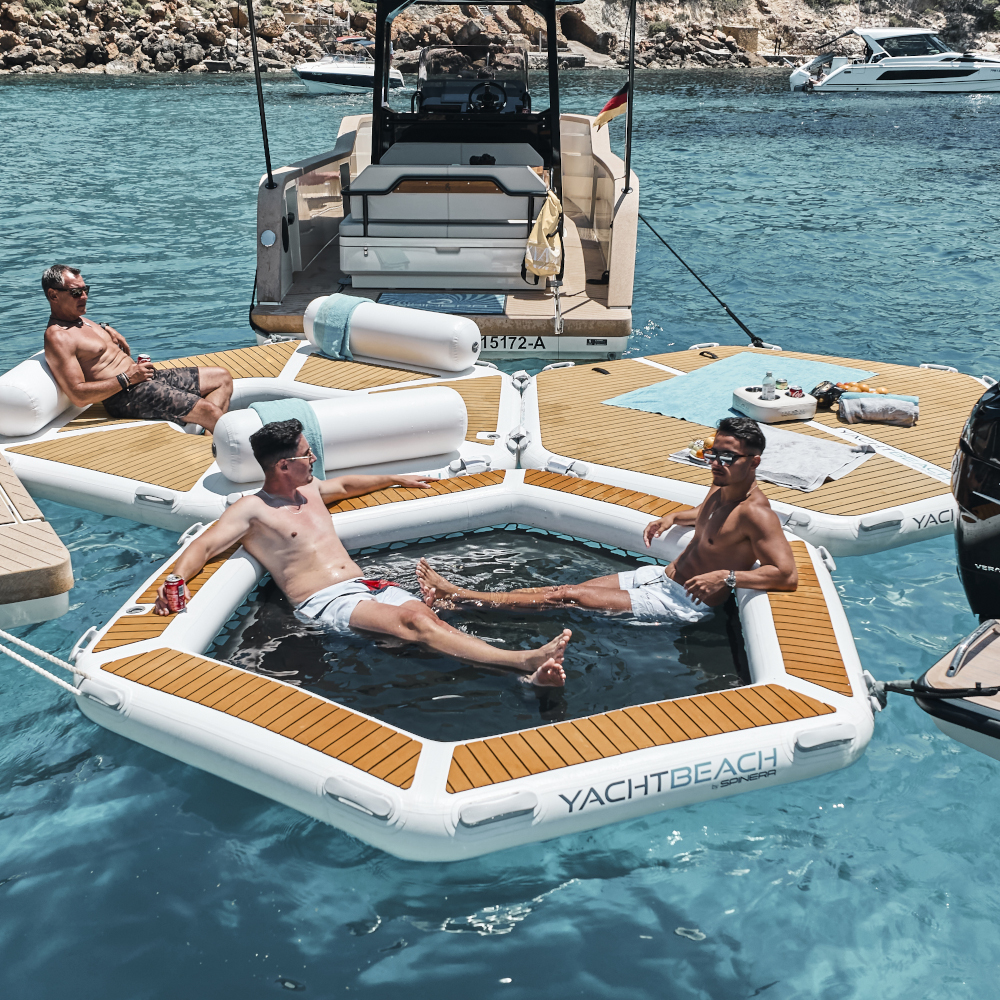 Yacht Beach party zone 2.50 6