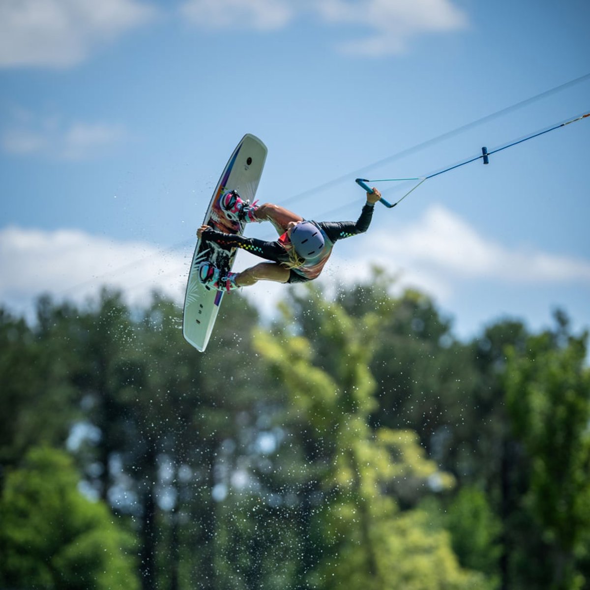 Hyperlite Aries wakeboard 146 cm met Zero2 bindingen 26