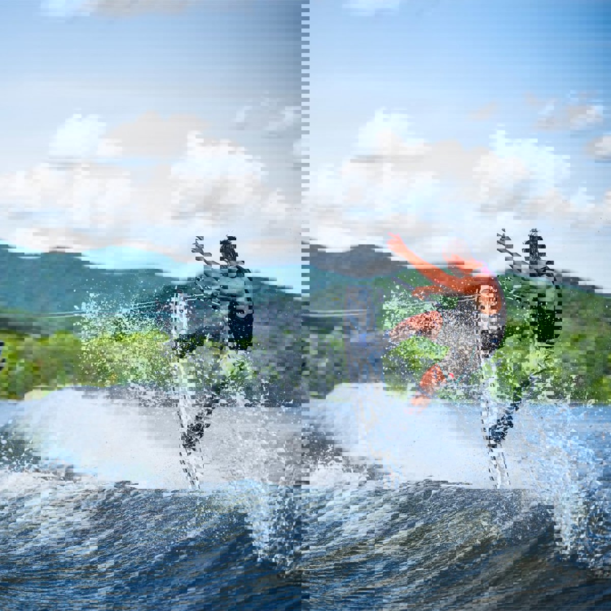 Hyperlite Capitol wakeboard 143 cm 18