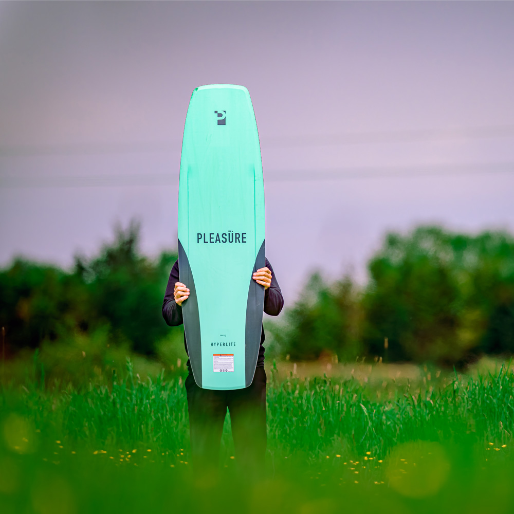 Hyperlite Pleasure wakeboard 144 cm met Zero2 bindingen 10