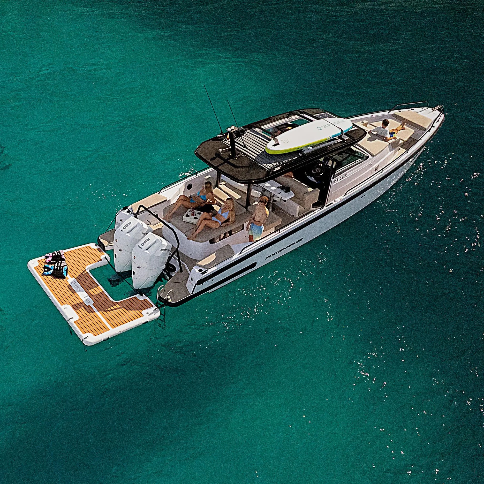 Spinera Boating Twin Outboard Dock 3.08 3